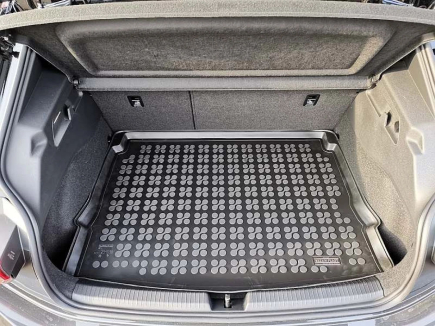 Cupra Born Csomagtértálca gumiból